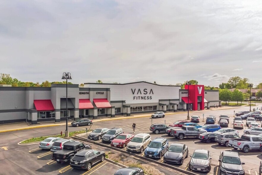 13995 W National Ave, New Berlin, WI à vendre - Photo principale - Image 1 de 4