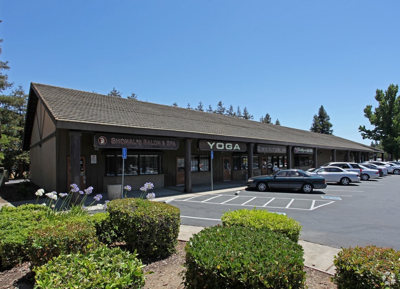 8703-8737 Elk Grove Blvd, Elk Grove, CA for lease - Primary Photo - Image 2 of 4