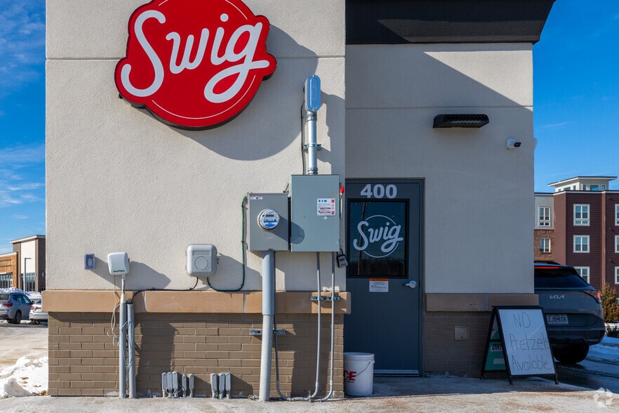 390 NW Chipman Rd, Lee's Summit, MO à vendre - Photo du bâtiment - Image 3 de 3