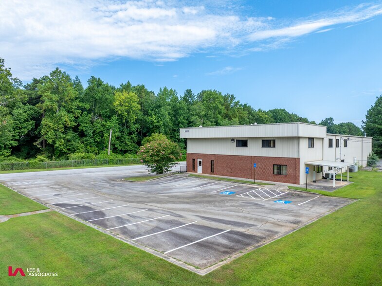 6523 Marbut Rd, Lithonia, GA à louer - Photo du bâtiment - Image 2 de 12