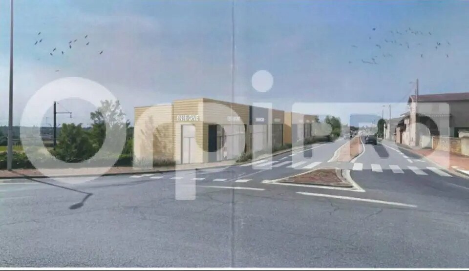 Retail in Limas for lease Building Photo- Image 1 of 5