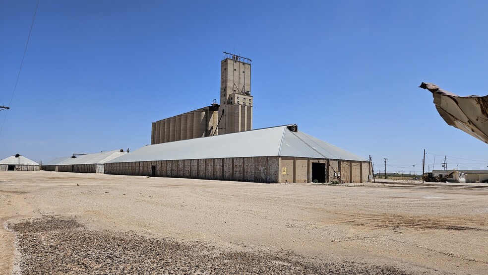 2013 N Avenue N, Lubbock, TX à vendre - Photo du bâtiment - Image 1 de 21