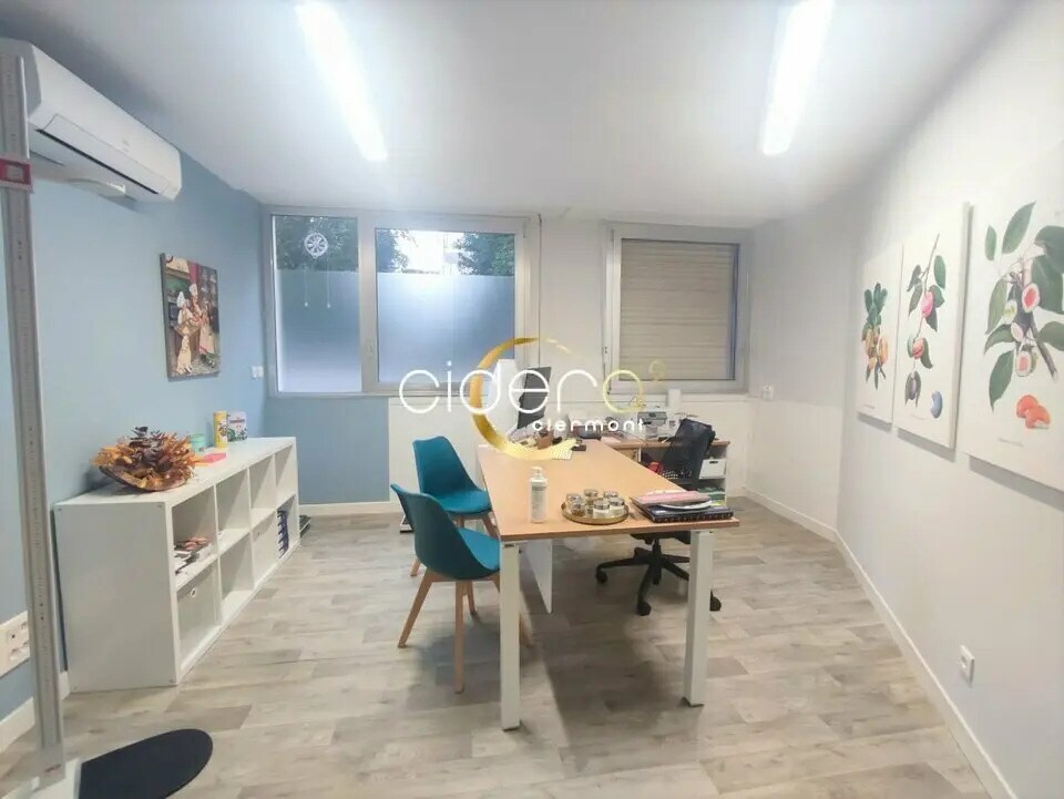Office in Clermont-Ferrand for lease Interior Photo- Image 1 of 8