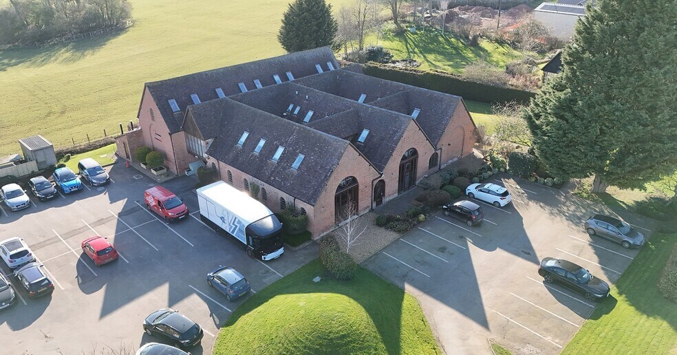 Banbury Rd, Lighthorne à louer - Photo du bâtiment - Image 2 de 25