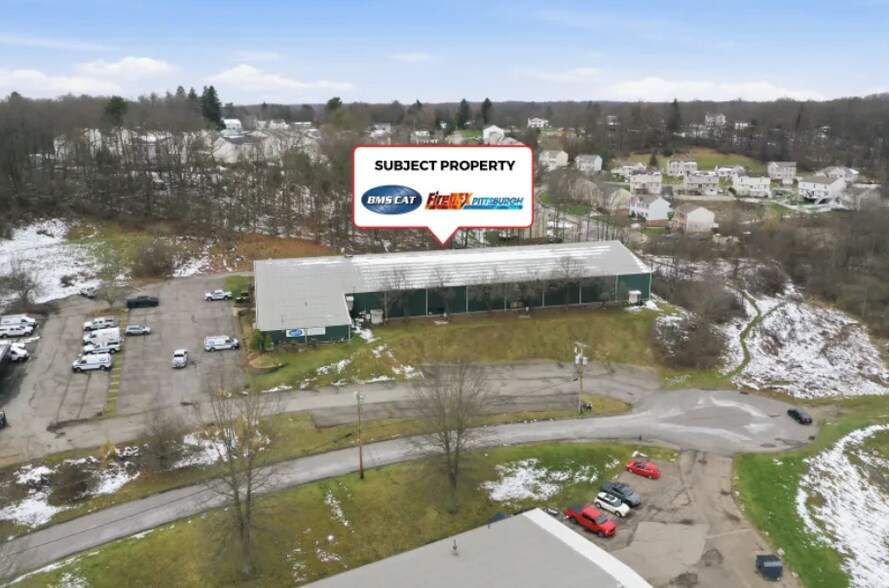 1035 Executive Dr, Gibsonia, PA à vendre - Photo du bâtiment - Image 2 de 16