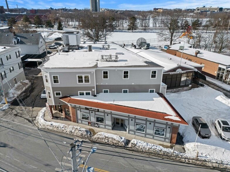 Lakeview Avenue Portfolio portfolio of 2 properties for sale on LoopNet.ca - Building Photo - Image 3 of 12