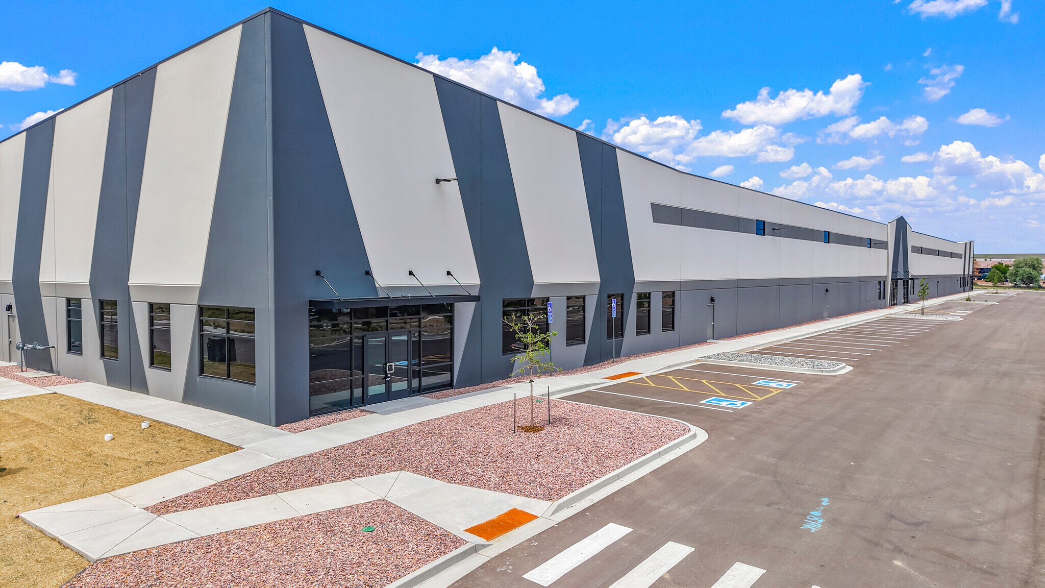 8470 Launch Pt, Colorado Springs, CO for lease Building Photo- Image 1 of 30