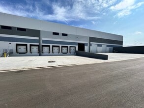 8039 S. Chambers Rd., Englewood, CO for lease Building Photo- Image 2 of 6