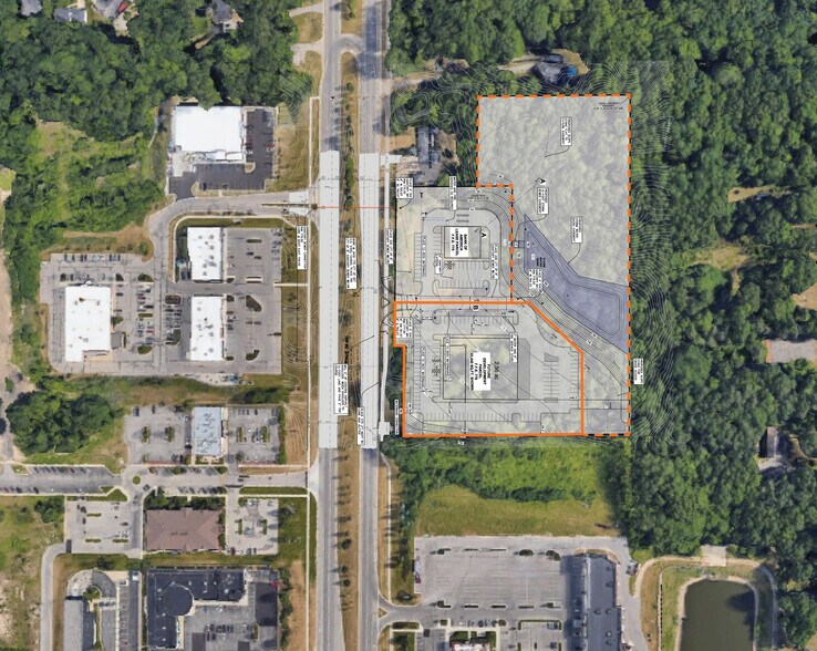 2300 E Beltline Ave NE, Grand Rapids, MI à vendre - Photo du bâtiment - Image 2 de 7