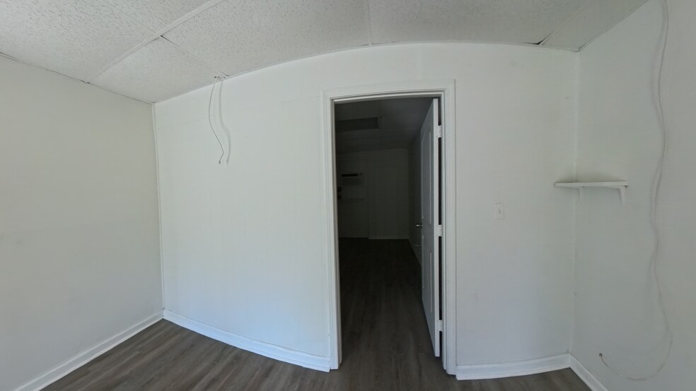 2523 Roosevelt Hwy, College Park, GA for lease - Interior Photo - Image 3 of 9