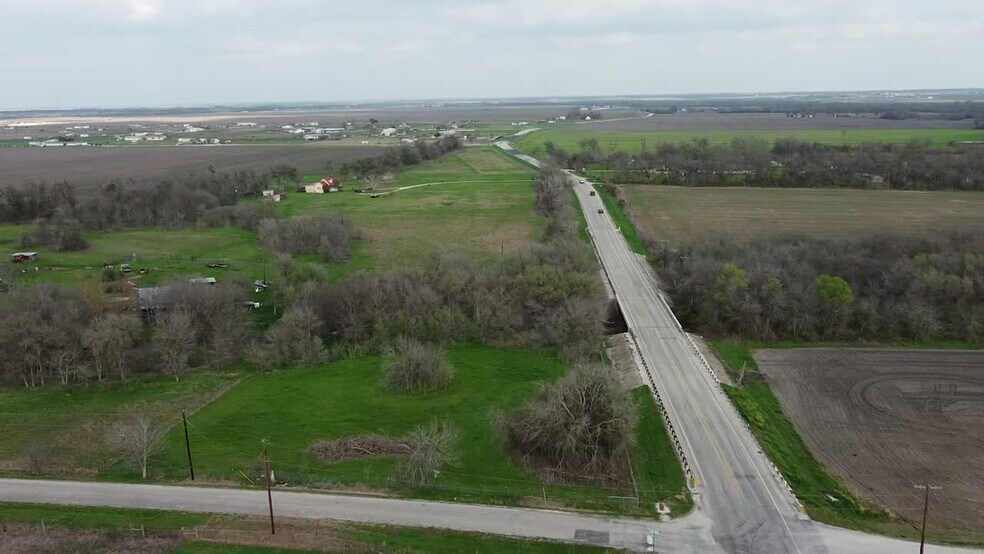 16675 FM 1660, Taylor, TX à vendre - Vidéo sur l’inscription commerciale - Image 2 de 5