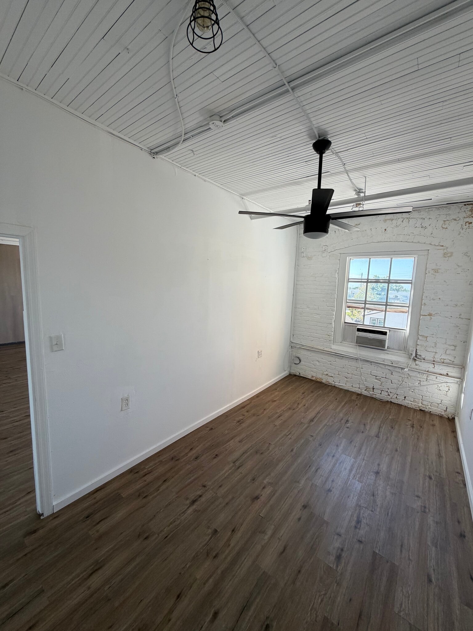 1906 N Armenia Ave, Tampa, FL for lease Building Photo- Image 1 of 6