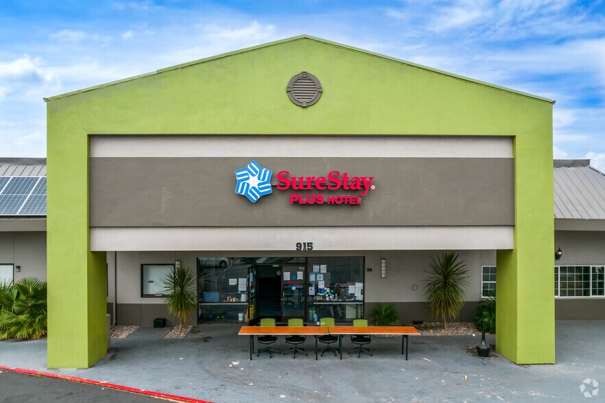 915 W Cutting Blvd, Richmond, CA à vendre - Photo du bâtiment - Image 2 de 20