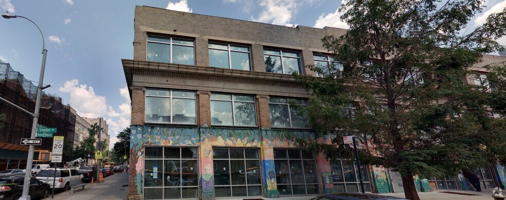 2301 Snyder Ave, Brooklyn, NY à louer - Photo du bâtiment - Image 3 de 5