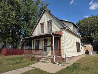 Plus de détails pour 510 S Jefferson Way, Indianola, IA - Multi-résidentiel à vendre