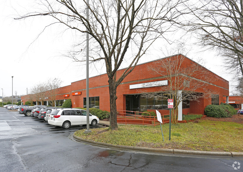 4420 Taggart Creek Rd, Charlotte, NC for lease - Building Photo - Image 2 of 7