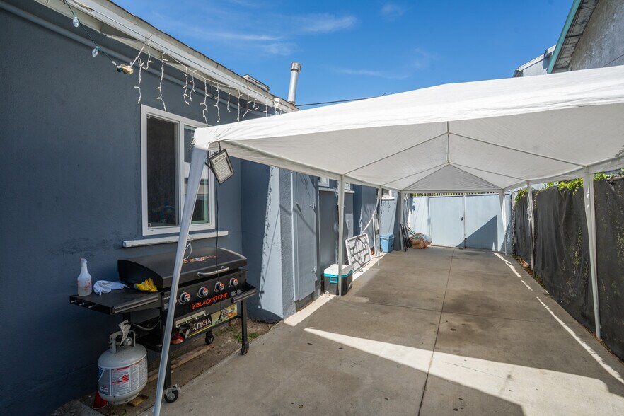 932 Walnut Ave, Long Beach, CA à vendre - Photo du bâtiment - Image 3 de 37