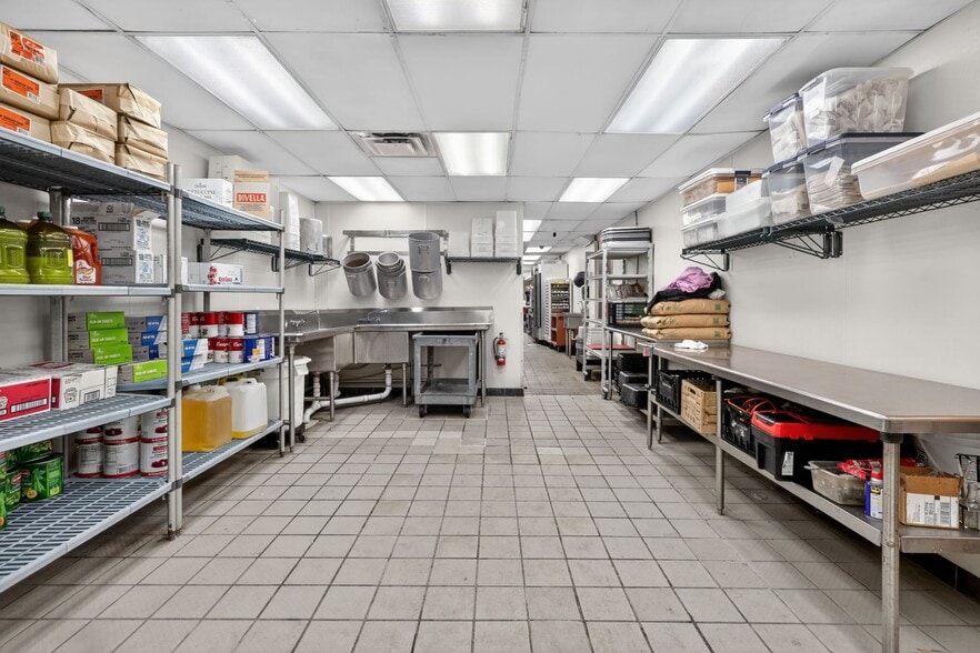 3301 Capital Blvd, Raleigh, NC à louer - Photo du bâtiment - Image 2 de 4