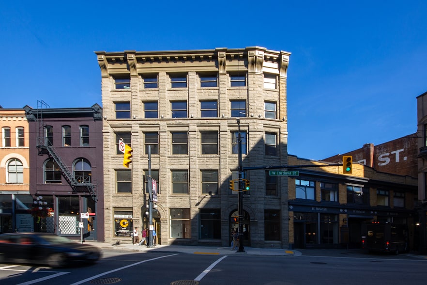 342 Water St, Vancouver, BC à louer - Photo du bâtiment - Image 3 de 7