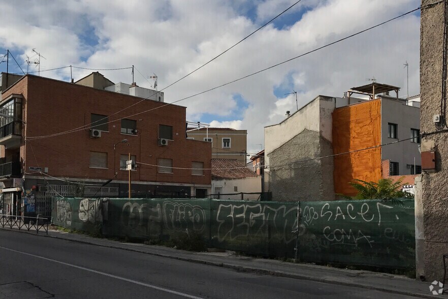 Calle Nuestra Señora de Valverde, 79, Madrid, Madrid à vendre - Photo du bâtiment - Image 2 de 2