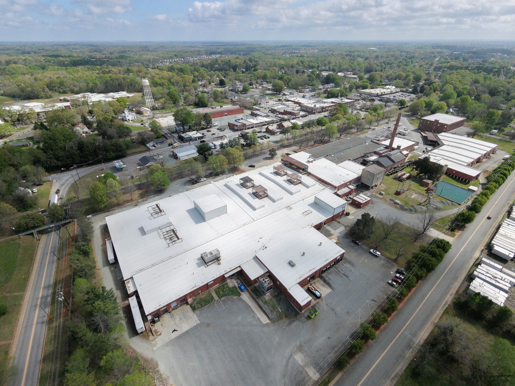 106 E Railroad Ave, Gibsonville, NC for lease Building Photo- Image 1 of 11