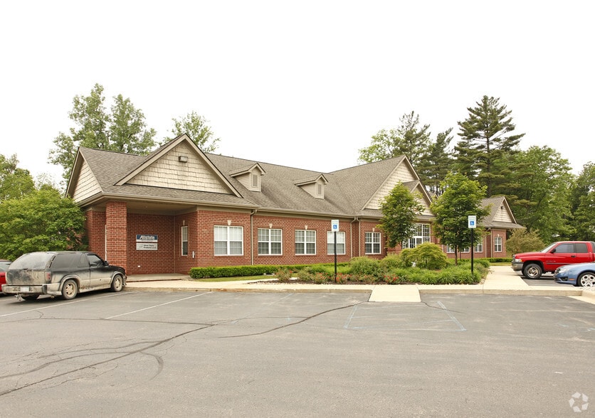 11750 Highland Rd, Hartland, MI for lease - Building Photo - Image 3 of 3