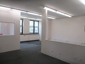 11 Catherine St, Brooklyn, NY for lease Interior Photo- Image 2 of 6