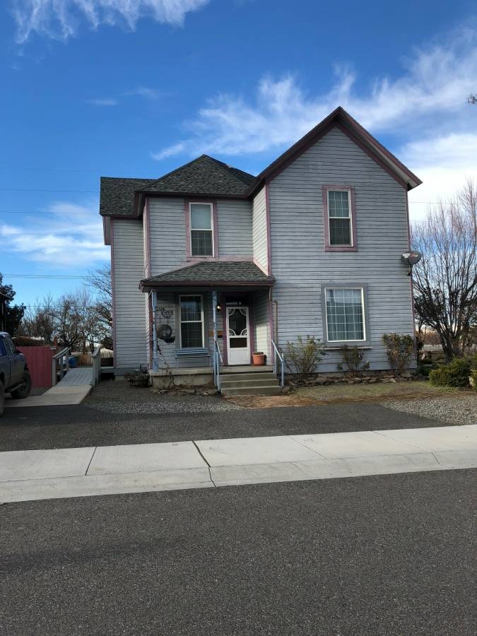 1520 Sheridan Ave, Prosser, WA for sale Primary Photo- Image 1 of 14