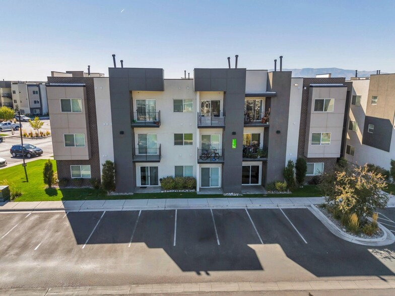 266 N 590 E, Vineyard, UT à vendre - Photo du bâtiment - Image 3 de 25