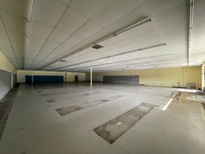 2725 Northwest Blvd, Newton, NC à louer Photo intérieure- Image 2 de 6