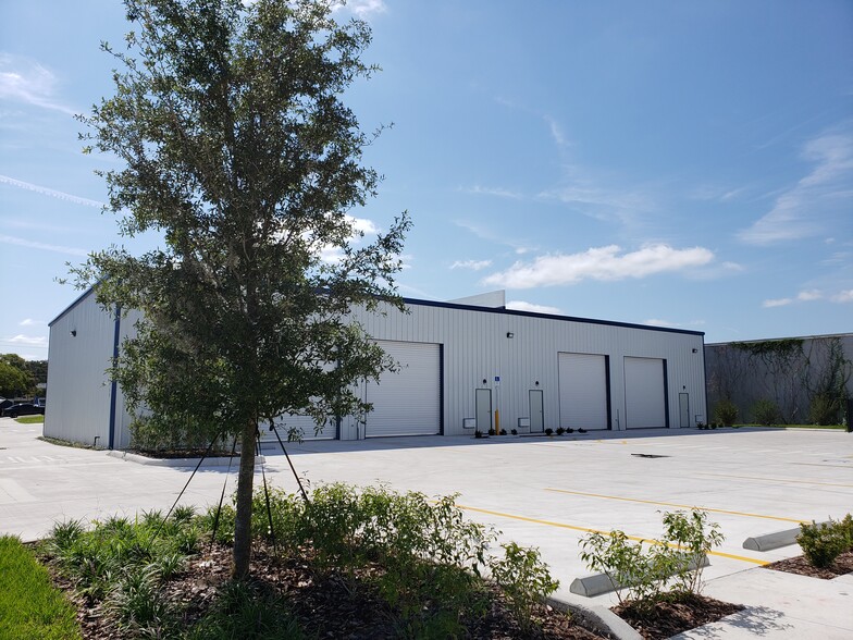 1902 Monte Carlo Trl, Orlando, FL for lease - Building Photo - Image 1 of 15