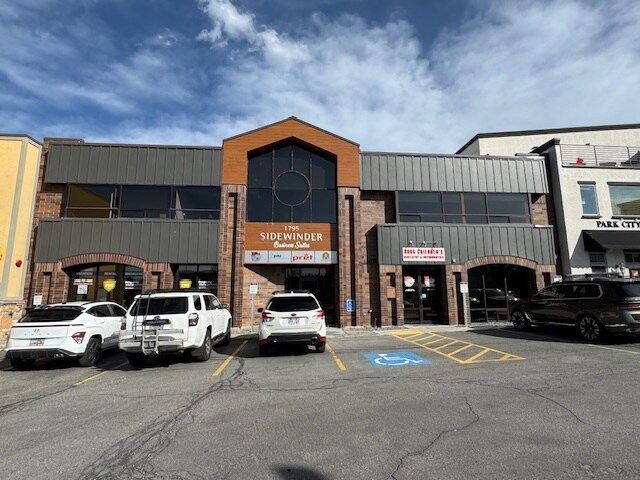 1795 Sidewinder Dr, Park City, UT à louer - Photo du bâtiment - Image 2 de 12