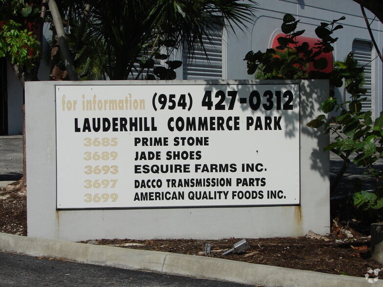 3665-3699 NW 15th St, Lauderhill, FL à vendre - Photo du bâtiment - Image 1 de 4