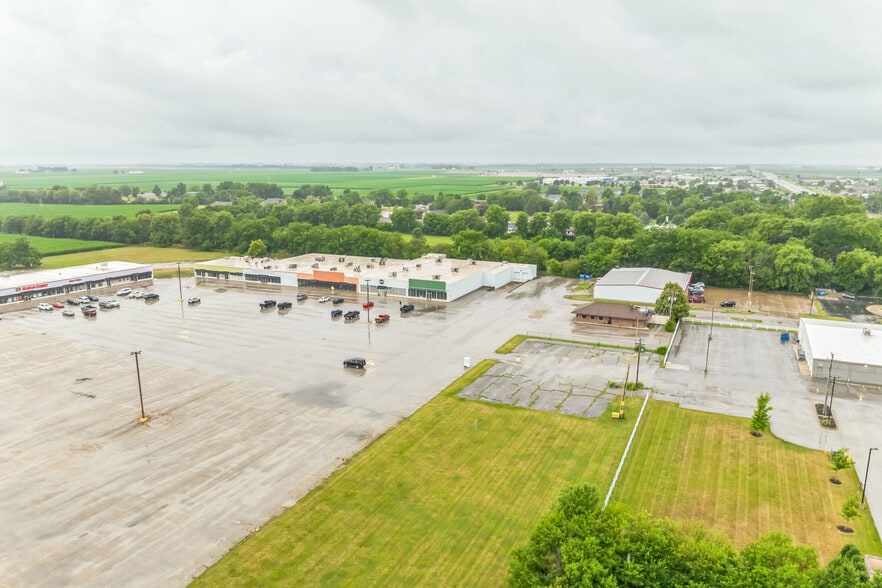 1-14 W Reynolds St, Pontiac, IL à vendre - Photo du bâtiment - Image 3 de 8