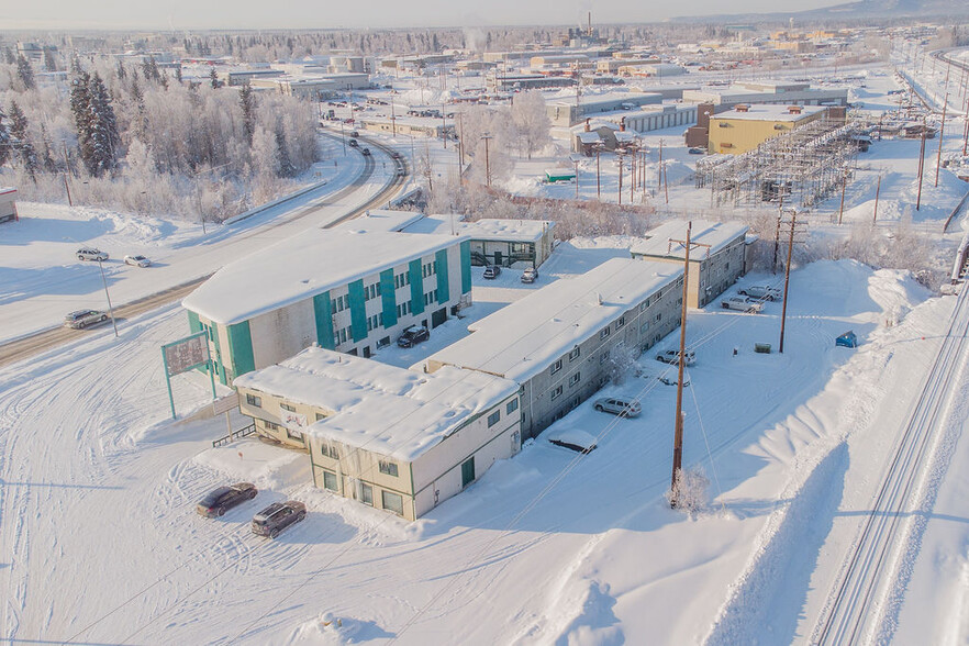 101 College Rd, Fairbanks, AK à vendre - Photo du bâtiment - Image 1 de 1