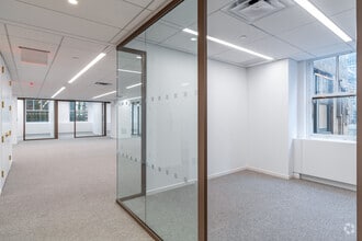122 E 42nd St, New York, NY for lease Interior Photo- Image 2 of 3