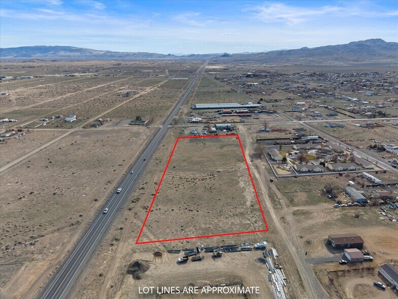 3065 US 95a N hwy, Silver Springs, NV à vendre - Photo du bâtiment - Image 2 de 22