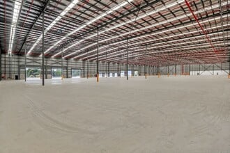 1B Huntingwood Dr, HUNTINGWOOD for lease Interior Photo- Image 2 of 6