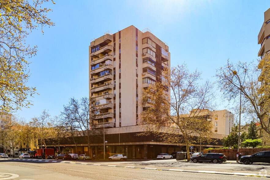 Avenida de Alberto Alcocer, 32, Madrid, Madrid à vendre - Photo du bâtiment - Image 2 de 4