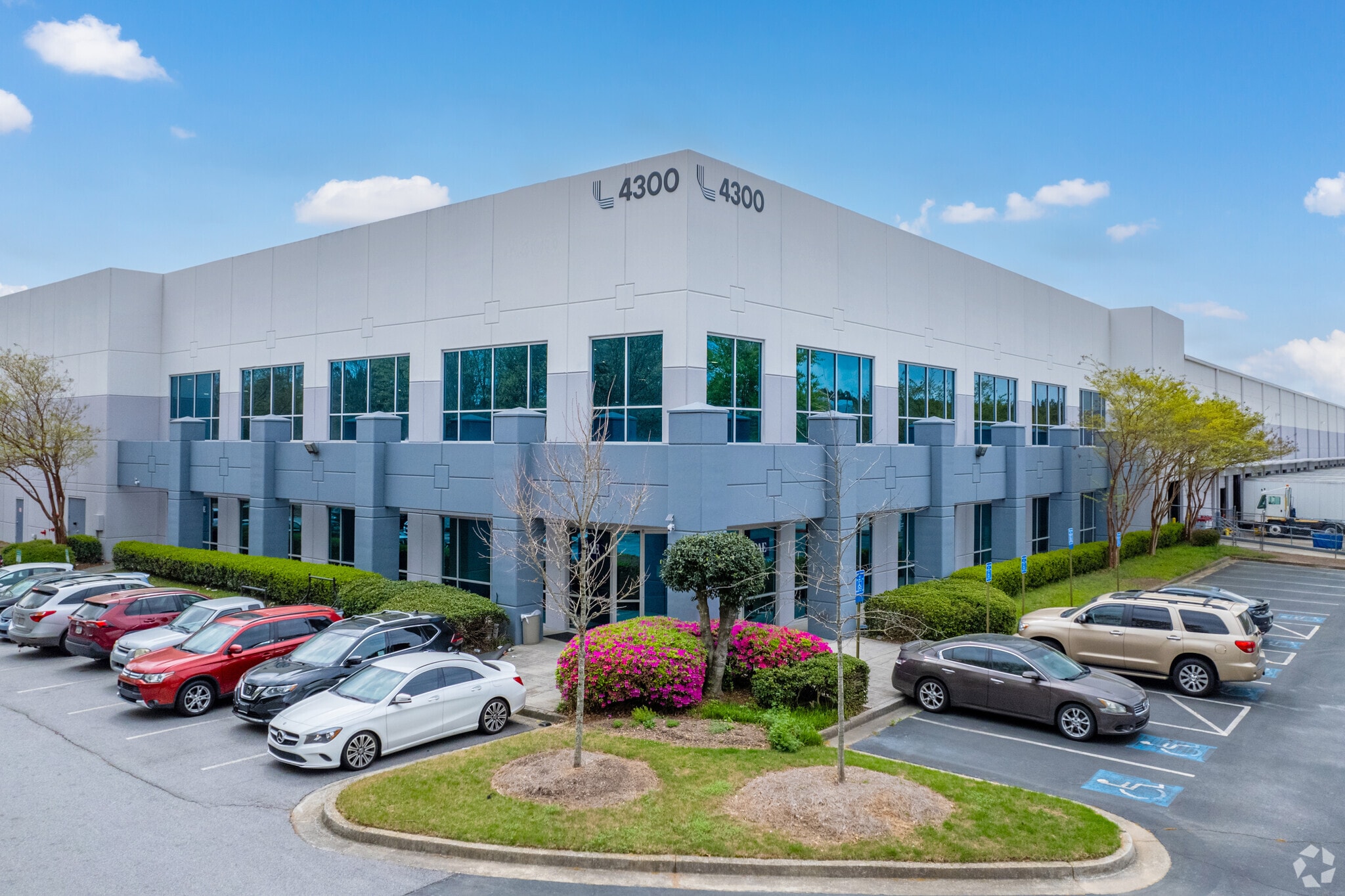 4300 S Fulton Pky, Atlanta, GA for lease Building Photo- Image 1 of 7