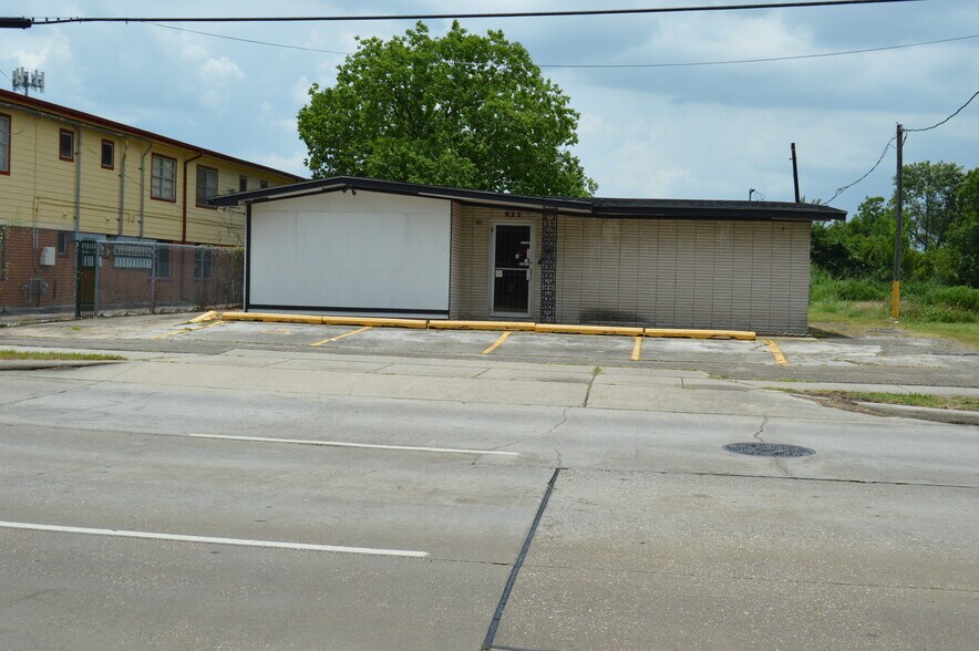 922 Main St, Pasadena, TX à vendre - Photo du bâtiment - Image 2 de 8