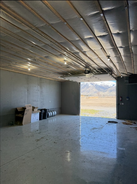 1440 4400 S, Hyrum, UT for sale - Building Photo - Image 3 of 9