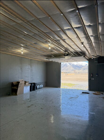 1440 4400 S, Hyrum, UT à vendre - Photo du bâtiment - Image 3 de 9