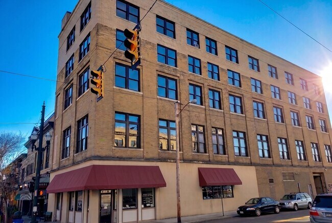 Plus de détails pour 201 S Broad St, Lancaster, OH - Bureau, Commerce de détail à louer