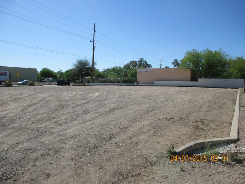 3050 E Fort Lowell Rd, Tucson, AZ for lease - Building Photo - Image 3 of 3