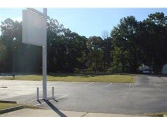 690 J Clyde Morris Blvd, Newport News, VA à vendre - Photo du bâtiment - Image 3 de 7