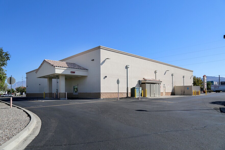 10300 Central Ave SE, Albuquerque, NM à louer - Photo du bâtiment - Image 2 de 4