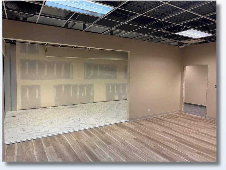 500 W Algonquin Rd, Mount Prospect, IL for lease - Interior Photo - Image 2 of 6
