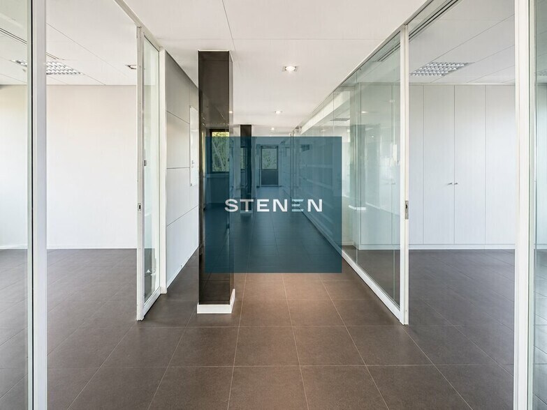 52 Avenue De Hambourg, Marseille for lease - Interior Photo - Image 3 of 5