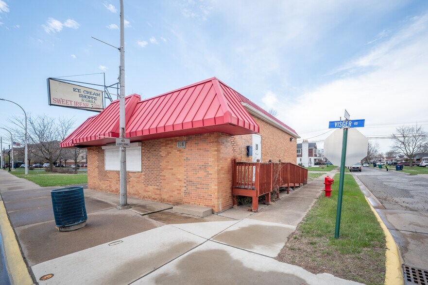196 Visger Rd, River Rouge, MI à vendre - Photo du bâtiment - Image 2 de 15